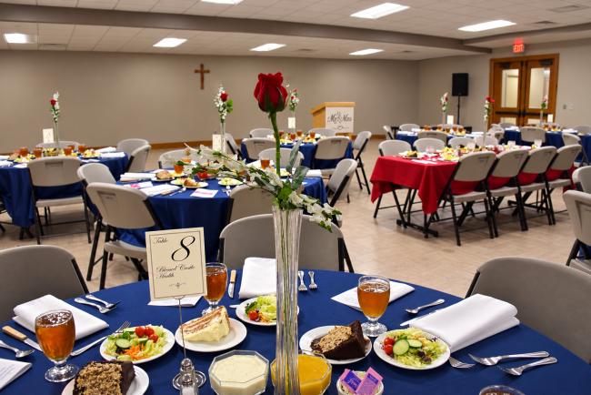 Elegant Table 8 Wedding Banquet